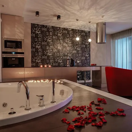 Sky Chocolate Jacuzzi Sauna 30 Floor *